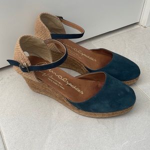 Gaimo Espadrilles Made in Spain Blue suede real leather soles, ankle strap sz 39